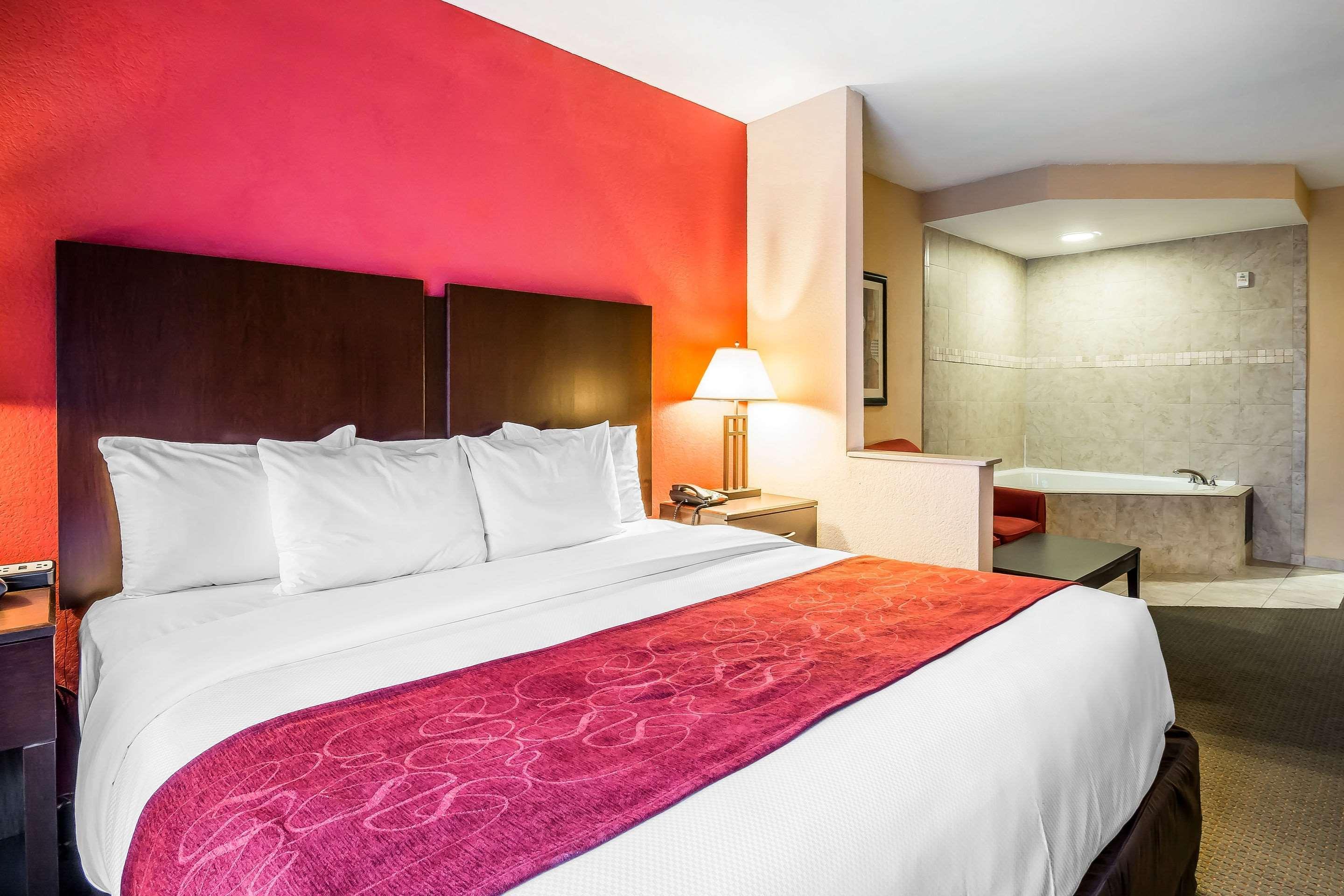 Comfort Suites West Jacksonville Bagian luar foto
