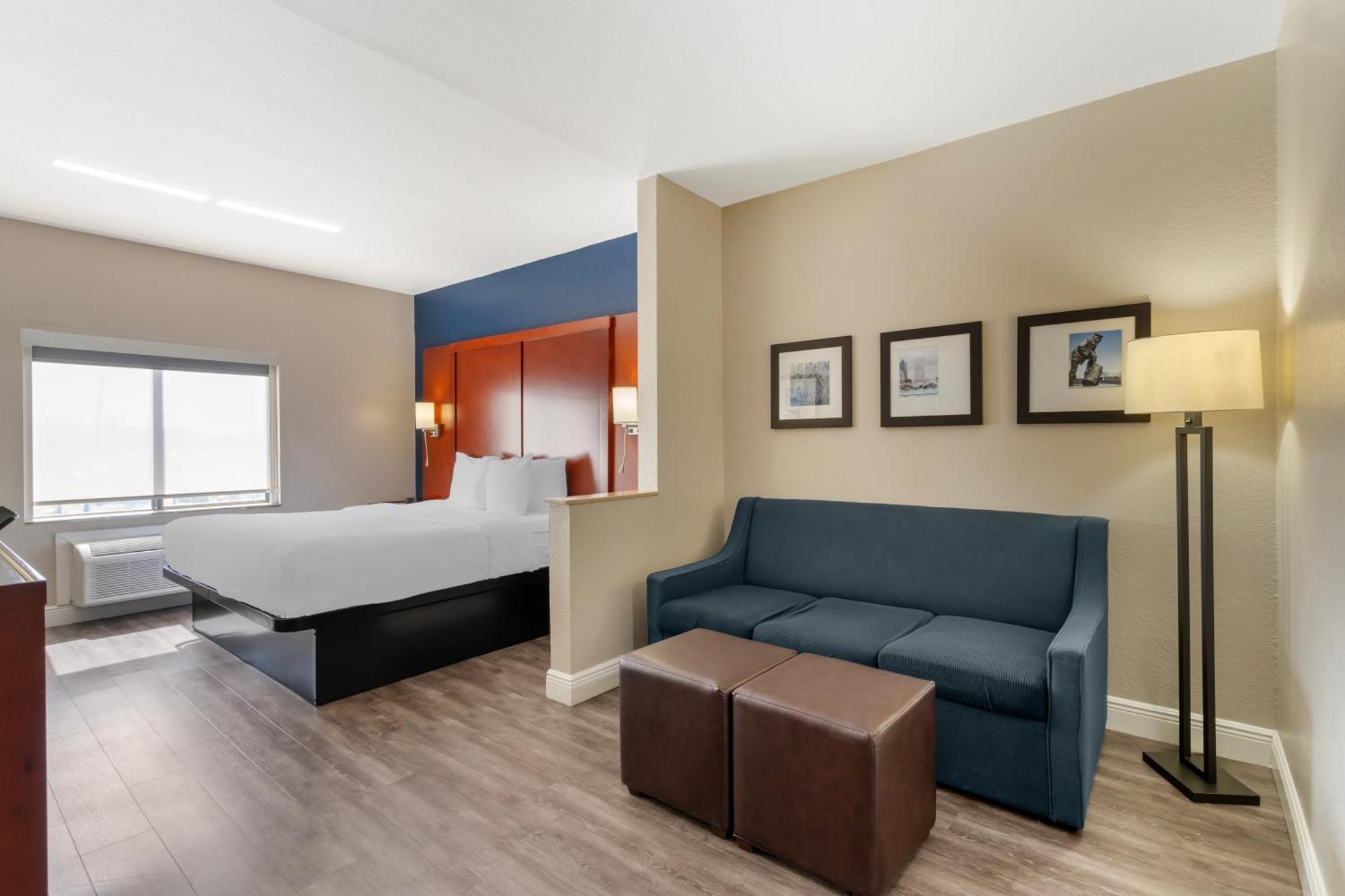 Comfort Suites West Jacksonville Bagian luar foto