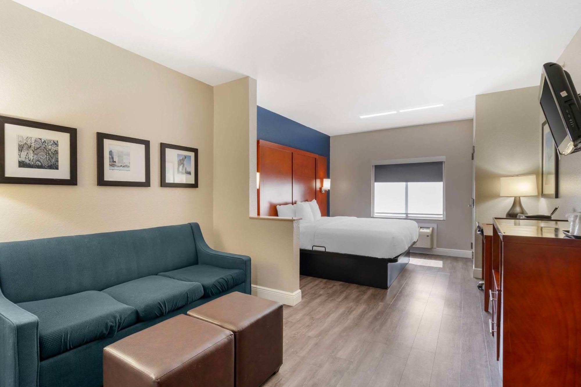 Comfort Suites West Jacksonville Bagian luar foto